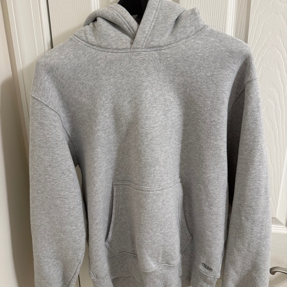 Aritzia Tops - Aritzia TNA Cozy Fleece Perfect Fit Hooded Sweatshirt Sz M